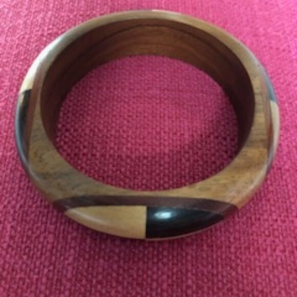 Wood Bracelet w/contrasting wood inlays - GUC - Picture 1 of 2